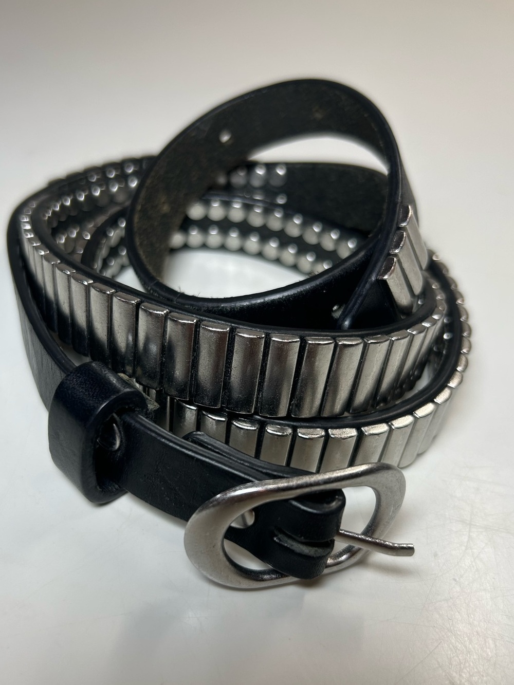 Narrow Black Leather Studded Belt Silver Hardware Punk Rock Goth Y2K Size 34 - Picture 5 of 14